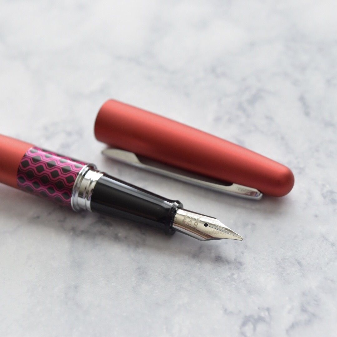 Pilot Metropolitan MR Retro Pop Red Fountain Pen-Pilot-Truphae