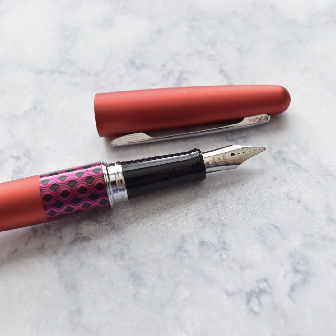 Pilot Metropolitan MR Retro Pop Red Fountain Pen-Pilot-Truphae